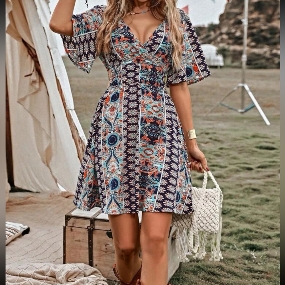 Boho floral print butterfly sleeve tie back dress